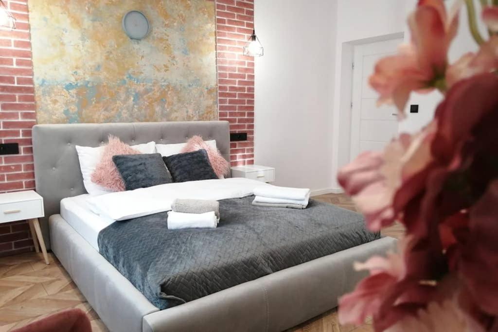 Apartament Lucy - Scisle Centrum Czestochowy Częstochowa Exteriör bild
